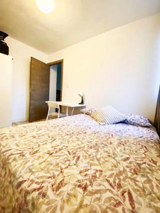 Valencia Guest Rooms Near The Beach In Shared Apartment Zewnętrze zdjęcie