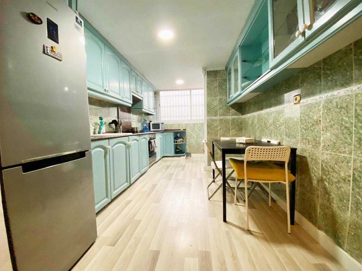 Valencia Guest Rooms Near The Beach In Shared Apartment Zewnętrze zdjęcie