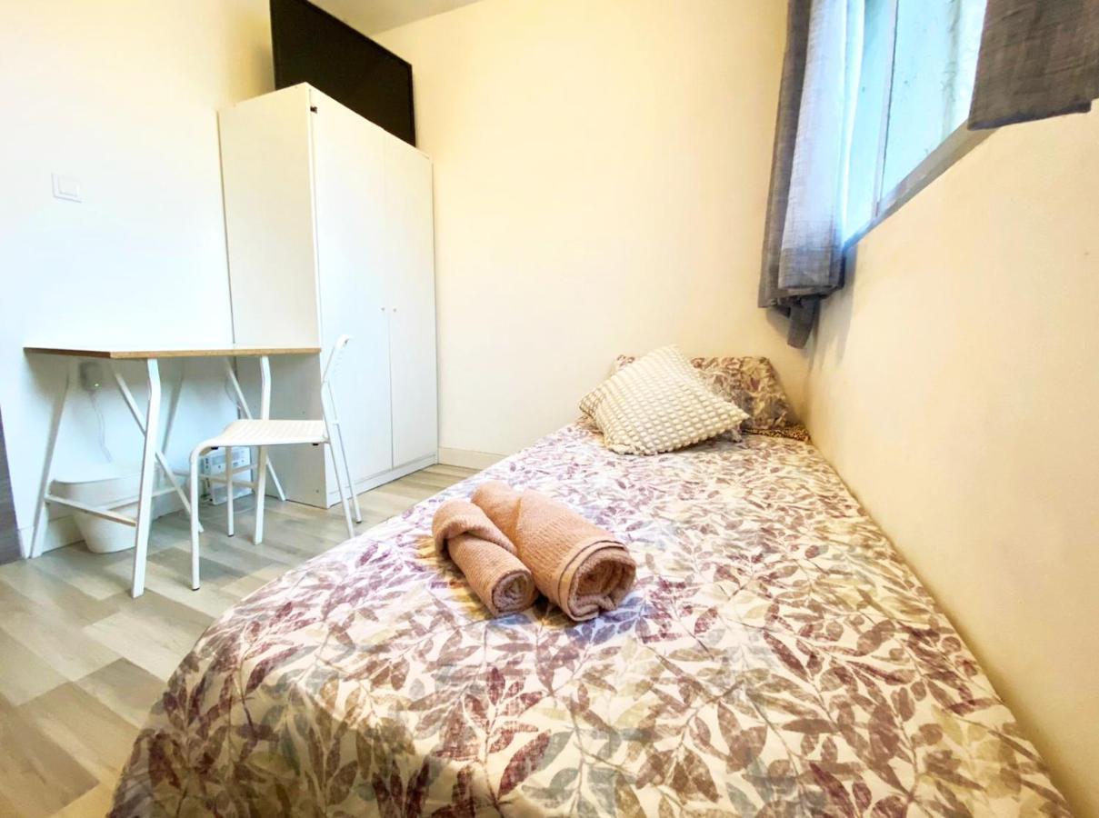 Valencia Guest Rooms Near The Beach In Shared Apartment Zewnętrze zdjęcie